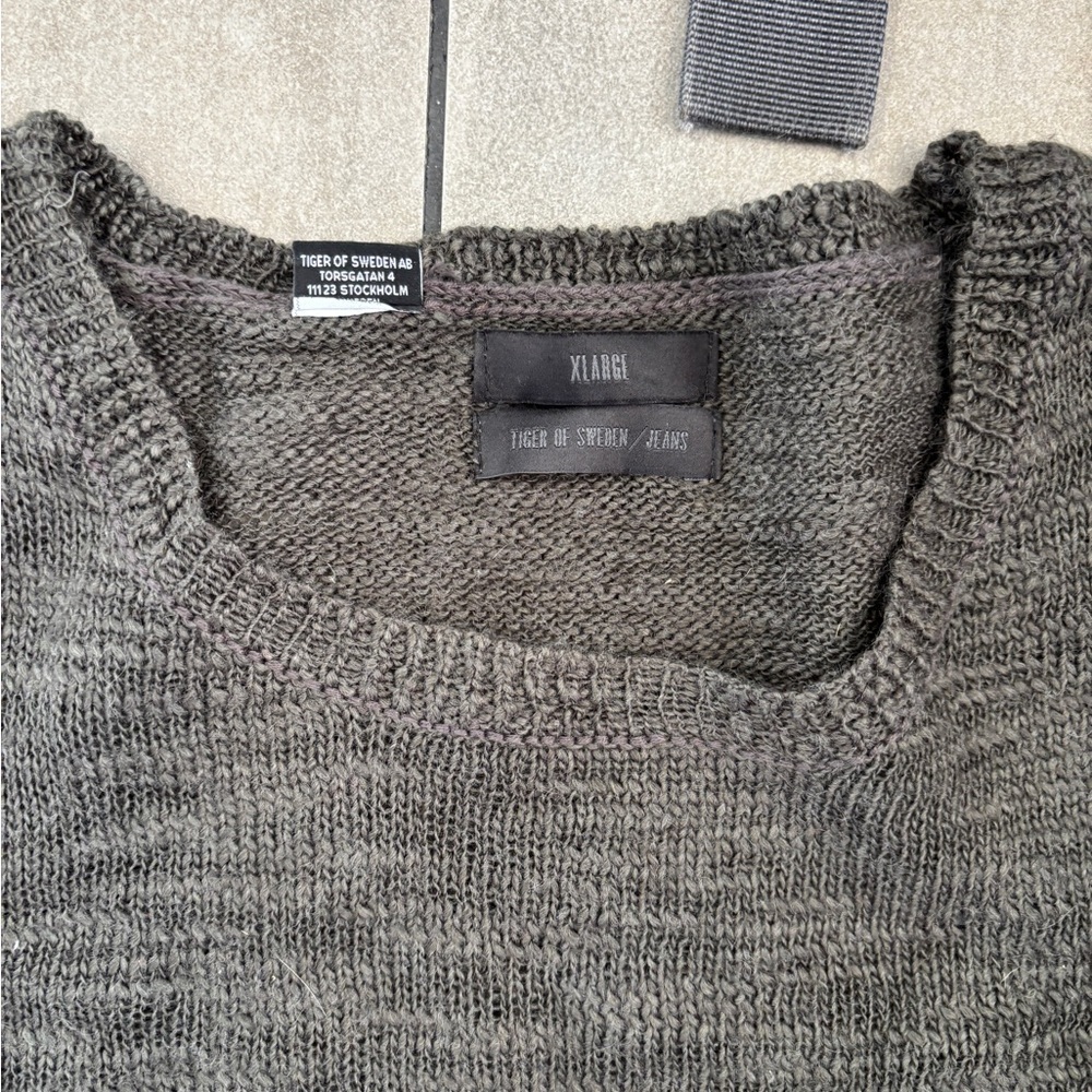 Tiger of Sweden Charcoal Knit Pullover size x large excellent condition long - Picture 2 of 8